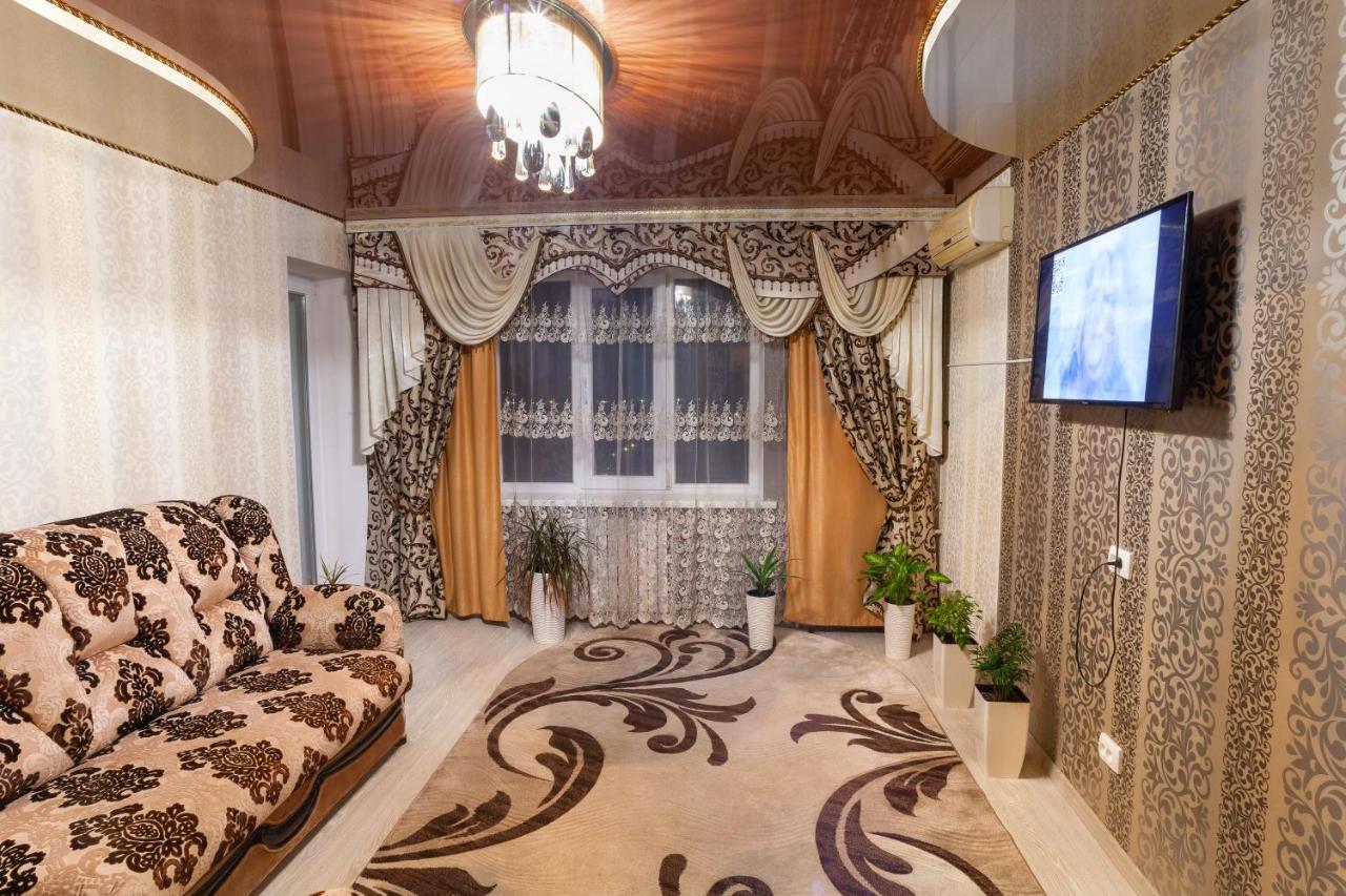 Luxury Apartment Sicheslavska Street Krivoy Rog Ngoại thất bức ảnh